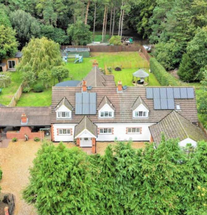 Hen & Stag Retreat Weekend Stay Sleeps 10 To 30 Thetford Extérieur photo
