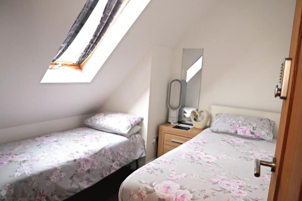 Hen & Stag Retreat Weekend Stay Sleeps 10 To 30 Thetford Extérieur photo