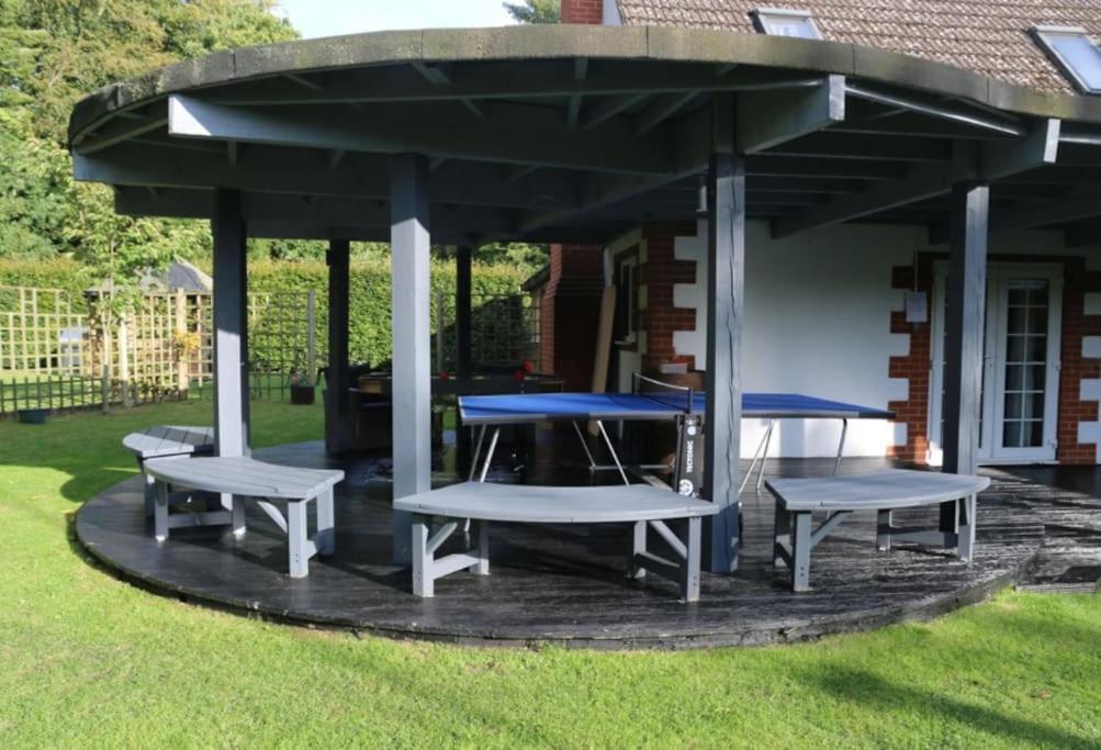 Hen & Stag Retreat Weekend Stay Sleeps 10 To 30 Thetford Extérieur photo